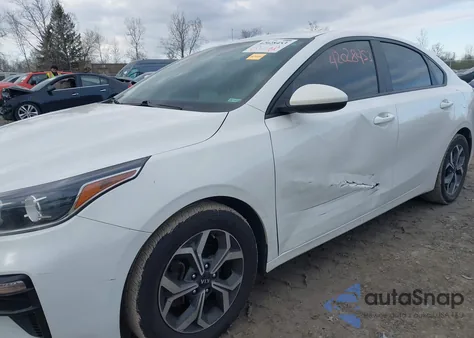 2020 Kia Forte Lxs z USA, uszkodzony, nr VIN 3KPF24AD6LE256720